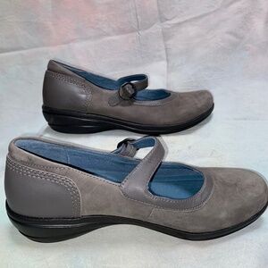 Dansko grey leather Maryjanes w/ details